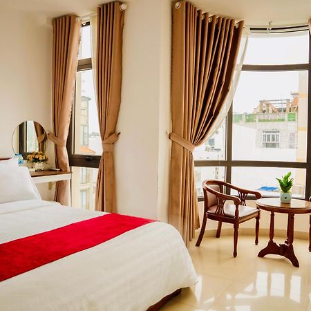 Khach San Trung Hieu Vung Tau Hotel Екстериор снимка