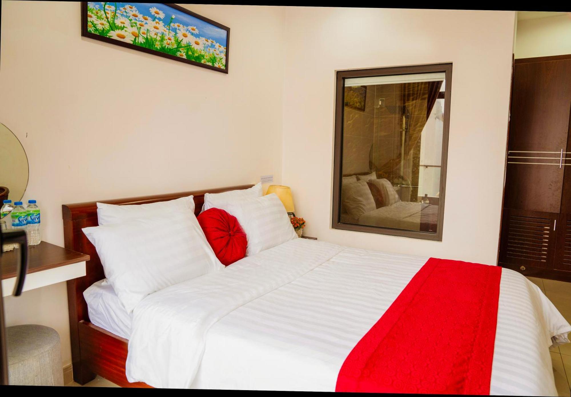 Khach San Trung Hieu Vung Tau Hotel Екстериор снимка